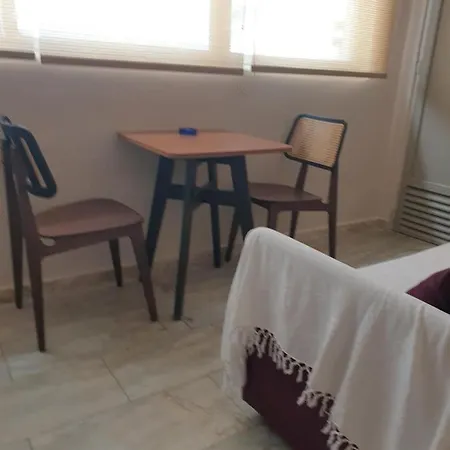 Apartment Tiny 2 Min Walking Distance From The Port Volos