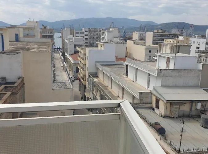 Tiny 2 Min Walking Distance From The Port Apartamento