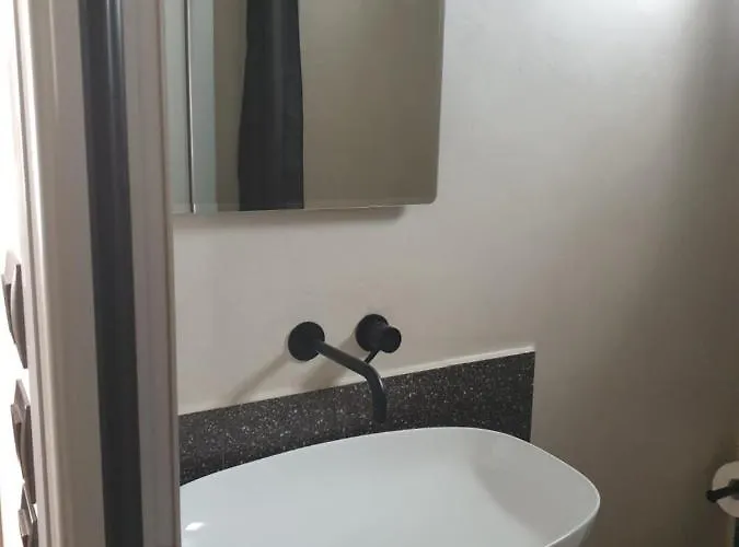 Tiny 2 Min Walking Distance From The Port Apartamento *